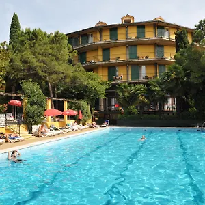 Palme & Szálloda Garda (Verona)